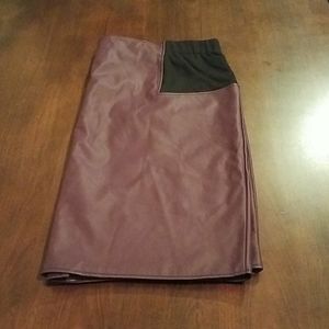 Purple faux leather skirt (NWT)